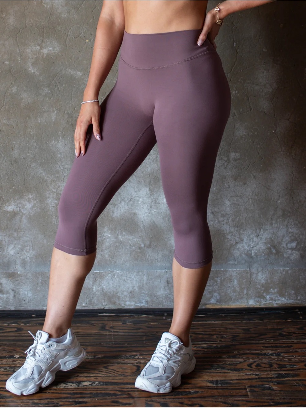 Capri Workout Set - Picture 5 of 7